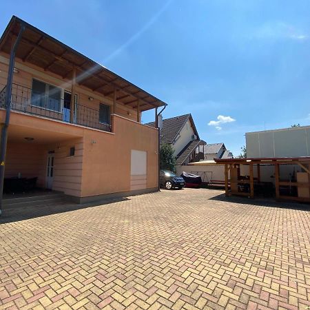 HajdúszoboszlóGabi Lux Apartman公寓 外观 照片