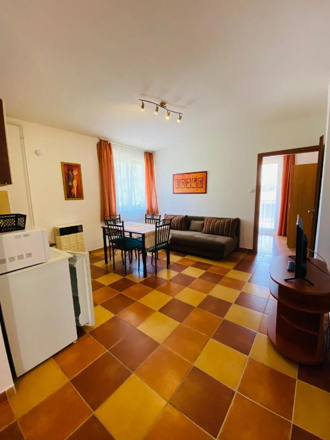 HajdúszoboszlóGabi Lux Apartman公寓 外观 照片
