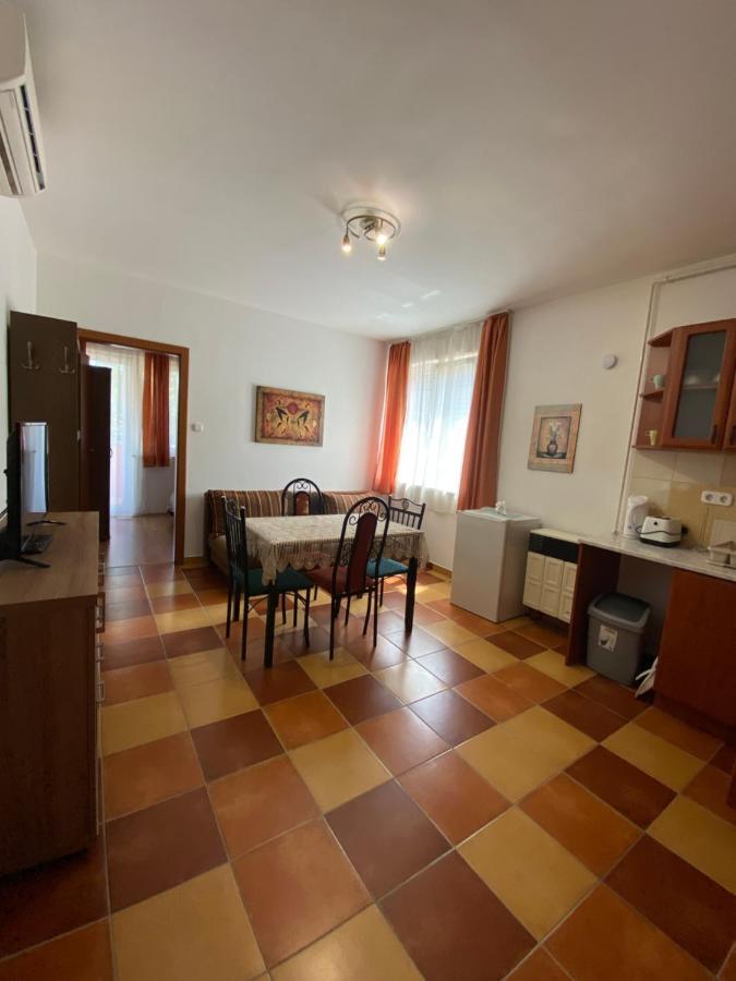 HajdúszoboszlóGabi Lux Apartman公寓 外观 照片